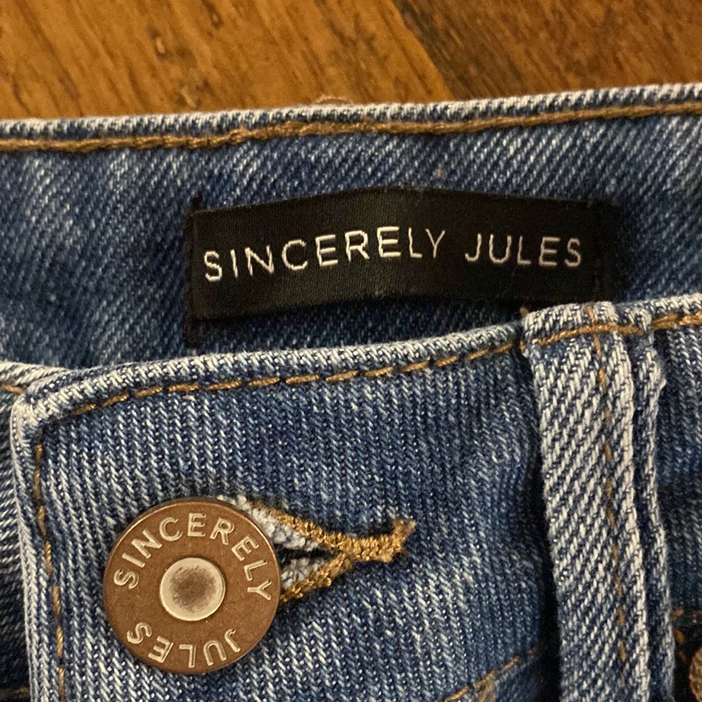 Sincerely Jules High Rise Distressed Cut-Offs - Picture 2 of 5